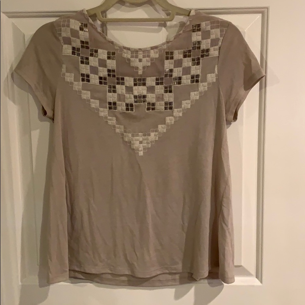 Short sleeve shirt